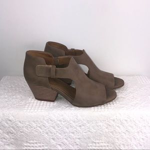 Natural Soul Daya Peep Toe Booties